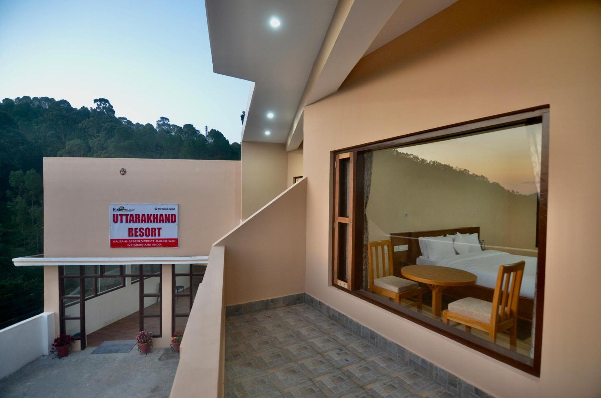 Uttarakhand Resort Каусані Екстер'єр фото