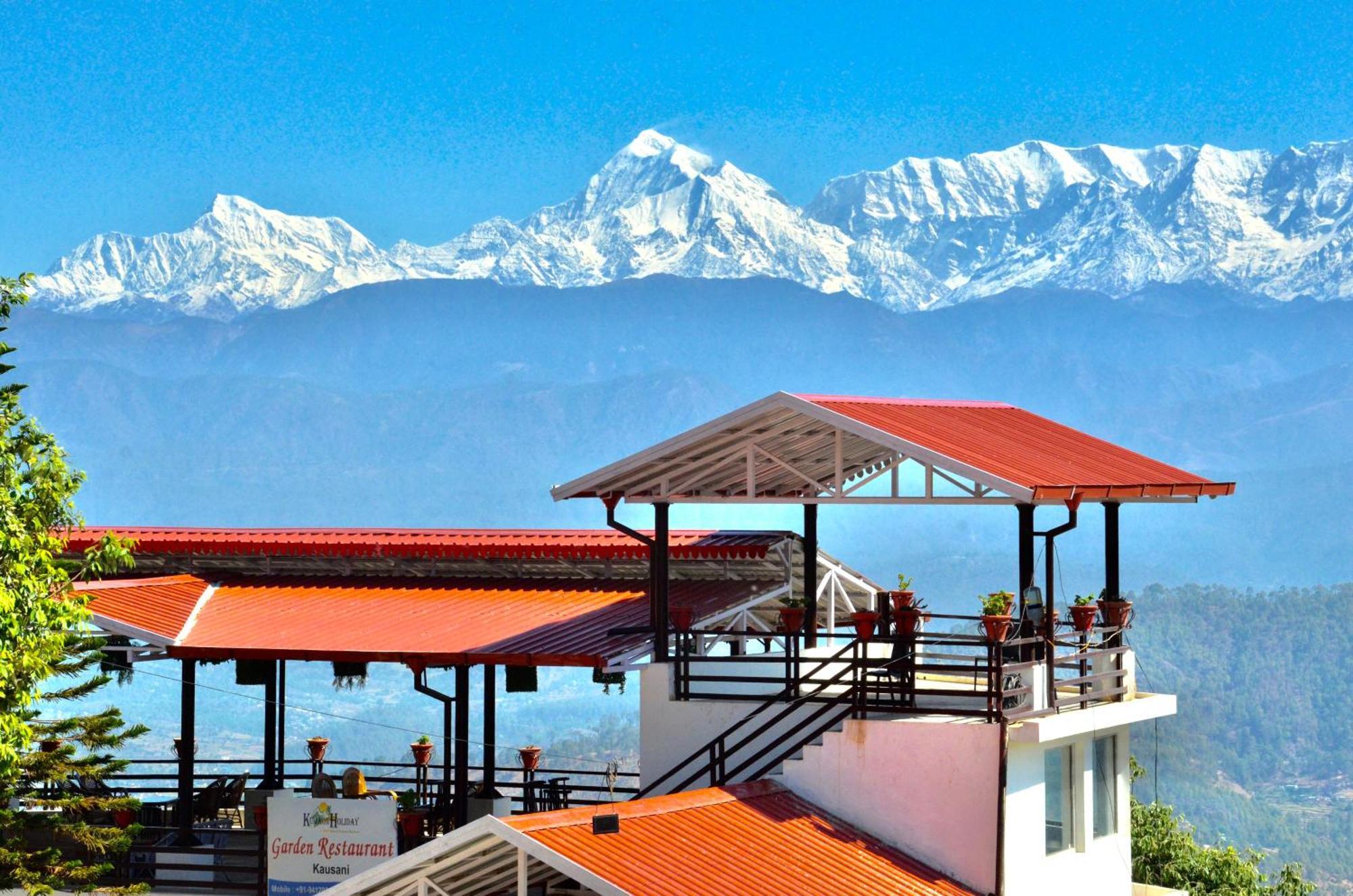 Uttarakhand Resort Каусані Екстер'єр фото